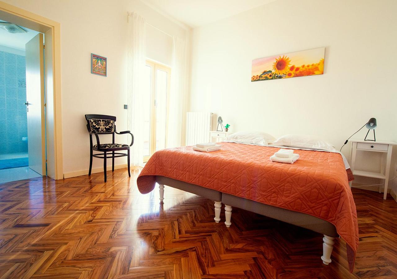Casa Amrita, Yoga B&B テーラモ エクステリア 写真